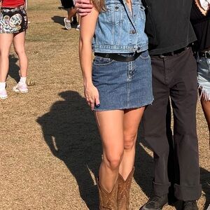 Gap Denim Mini Skirt Size 1 - Fits like Women’s 0